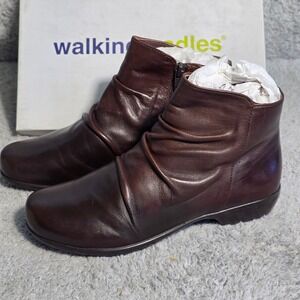 Walking Cradles Ros Hommerson Esme Brown Leather Ankle Boots Womens 7M NEW